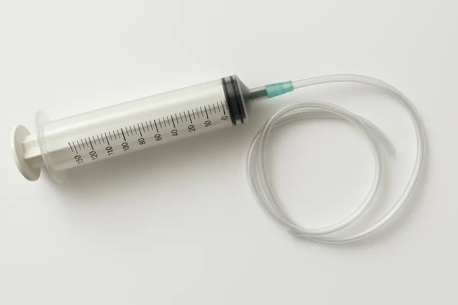 plnička a odsávačka oleje